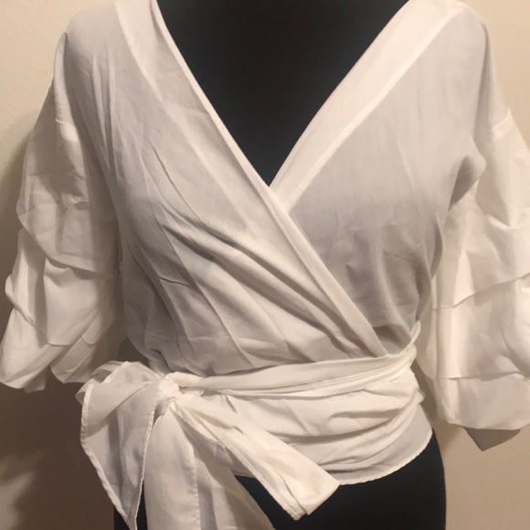 Pretty Little thing white blouse - Picture 2 of 6